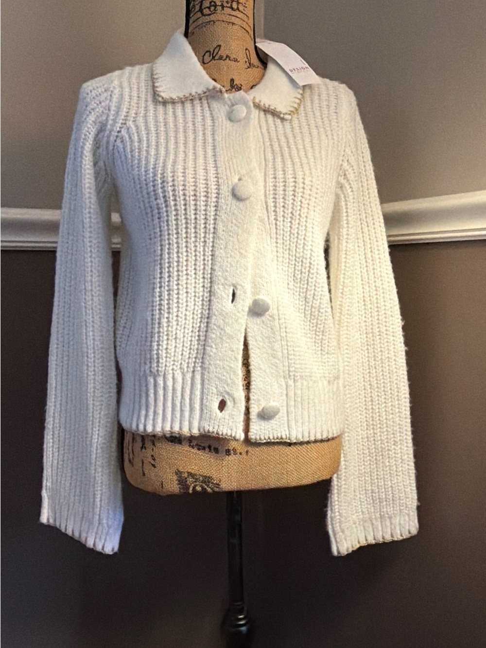 DESIGN HISTORY ladies whipstitch embroidered trim cardigan sweater NWT size Smal